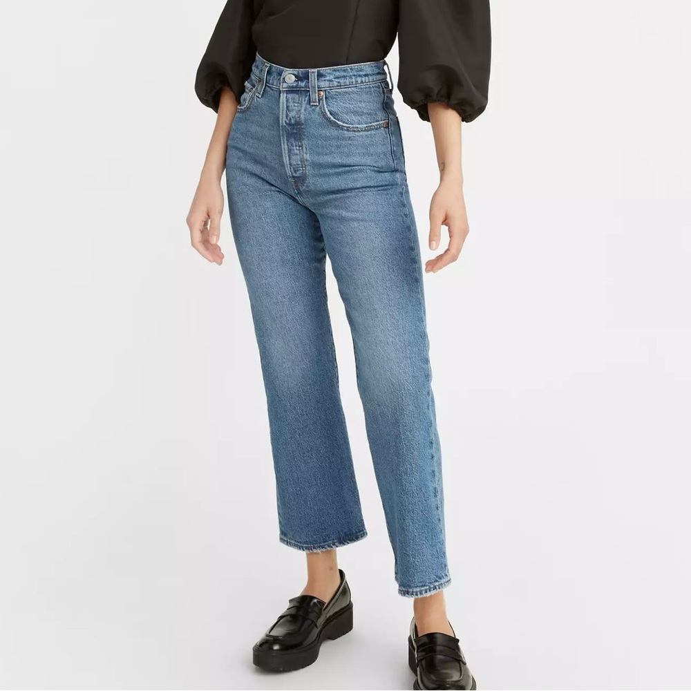 Levi’s Ribcage Crop Boot Denim Jeans
